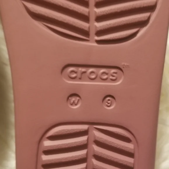 Crocs Pink Slide on Sandals - Picture 2 of 5
